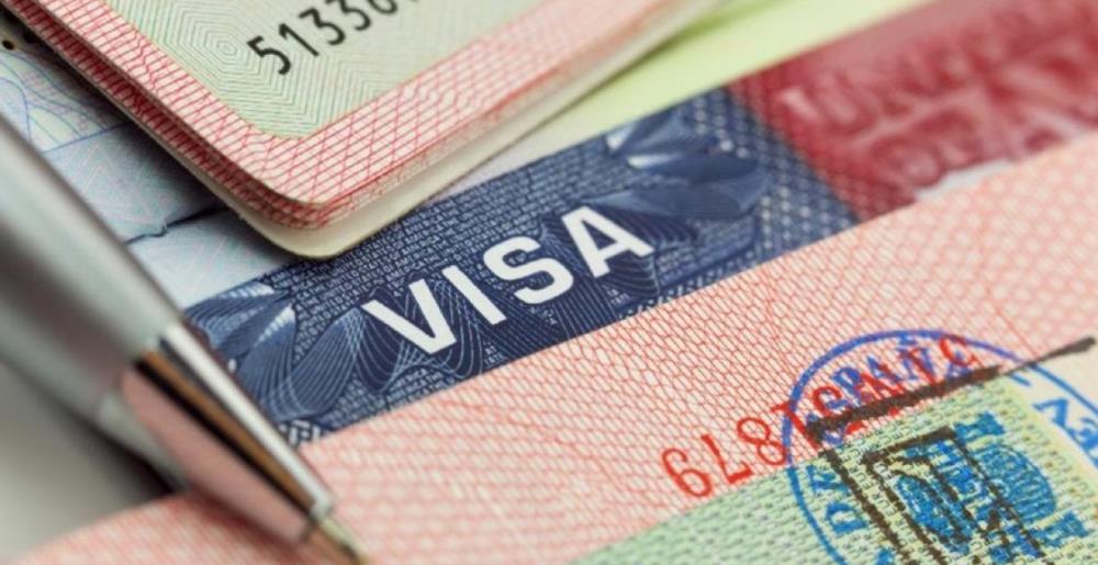 Ambasadorja jep lajmin, SHBA zgjat vlefshmeine e vizave per shqiptaret